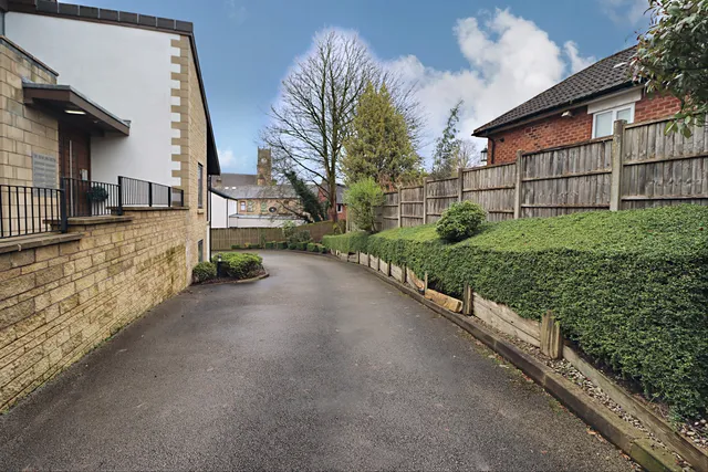 Flat 14, The Bowling Green Oldfield Avenue, Darwen BB3 1QY