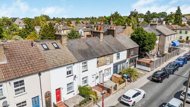 44 Capel Road, Watford WD19 4AE