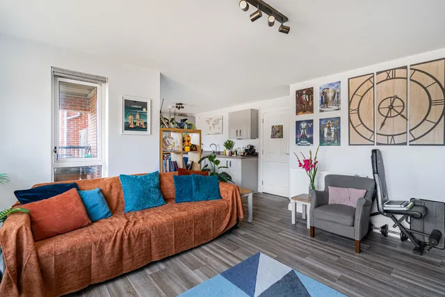 62 Louisburg Avenue, Bordon GU35 0FW