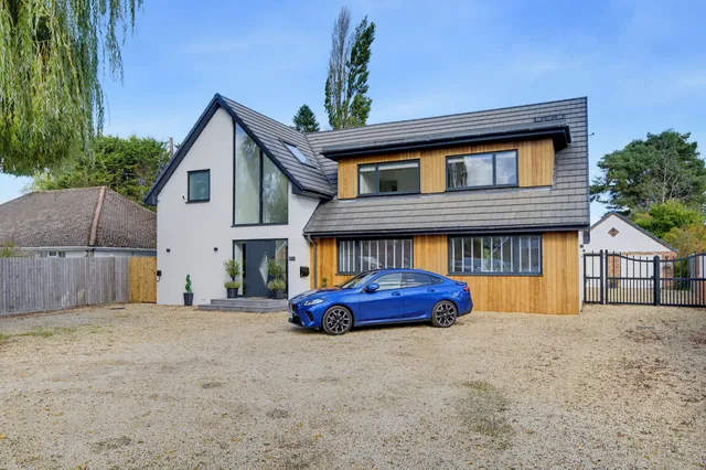 7 Beech Lane, Ringwood BH24 2QD