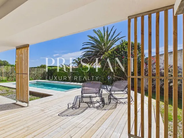 Biarritz – La Milady, lovely views for this villa with generous, open volumes and independent spaces