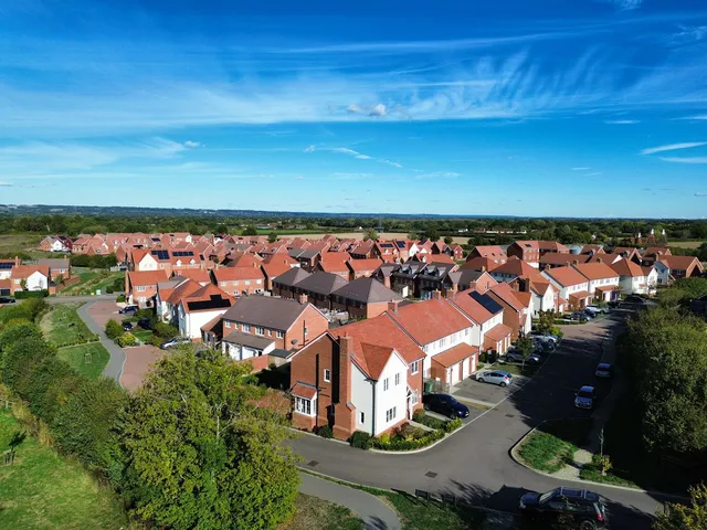 8 Roffe Close, Tonbridge TN12 6FN