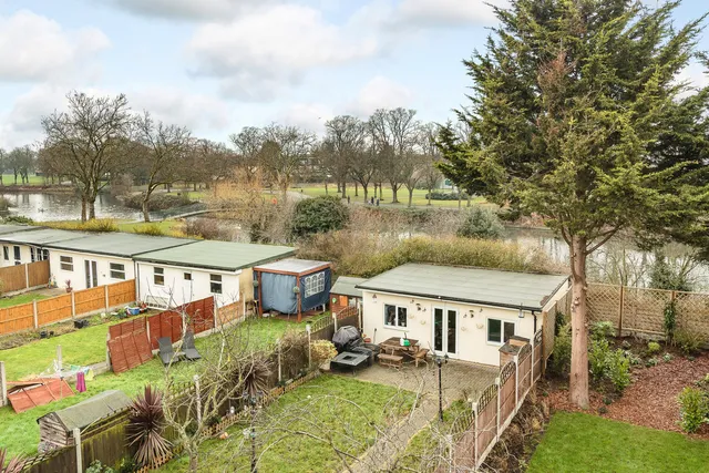 40 Dunkeld Road, Dagenham RM8 2PR