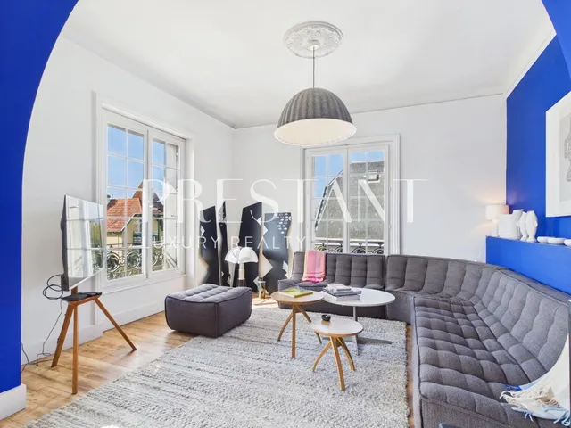 Exceptional 2-bedroom apartment (93 m²) in the heart of Biarritz with private courtyard