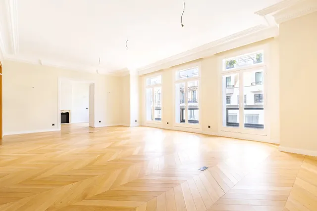 Apartment in 7th (Invalides, Eiffel Tower, Orsay), Paris