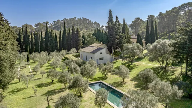 Villa in St Etienne Du Gres, Provence - Var
