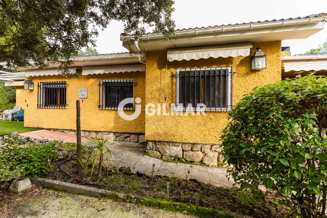 Villa in LA BERZOSA, Madrid