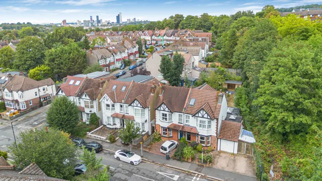 57 Purley Oaks Road, South Croydon CR2 0NX