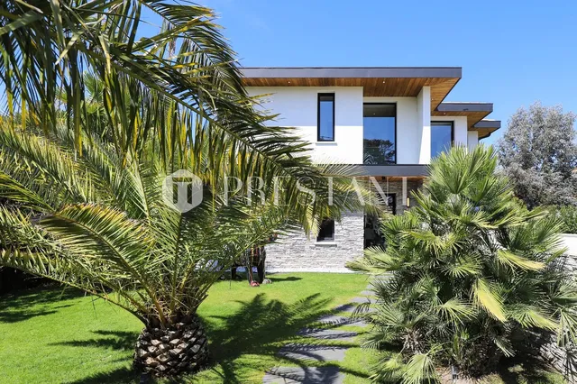 Villa contemporaine d’exception à Chiberta, Côte Basque