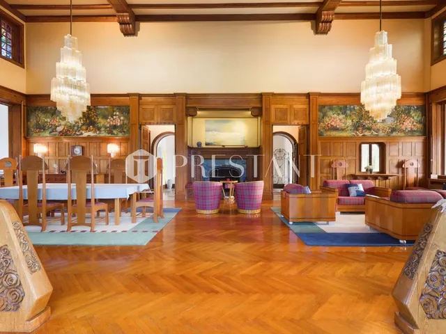 Exceptional Art Deco Property 30 Minutes from Biarritz – Pyrenees View, Swimming Pool and Landscaped Park