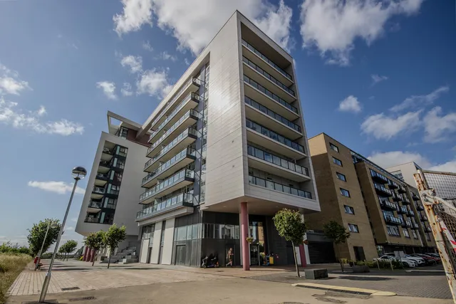 9 Eddystone House Prospect Place, Cardiff CF11 0AU