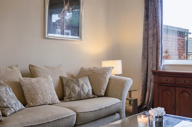 9 Wardour Close, Macclesfield SK11 8RZ