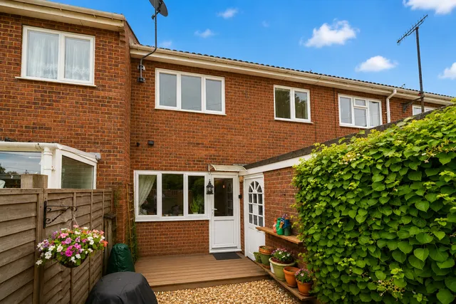 2 Milton Terrace, Blandford Forum DT11 0LJ