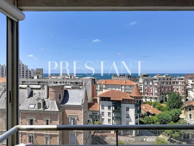 Apartment – Top Floor with Panoramic Sea View