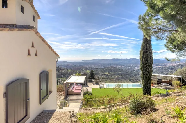 Villa in Chateauneuf Grasse, French Riviera