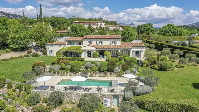 Villa in Chateauneuf Grasse, French Riviera