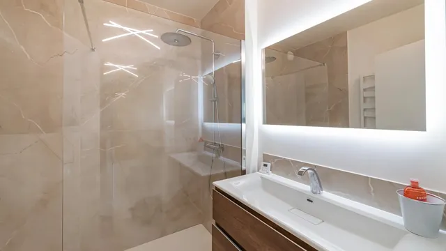 شقة في كان، الريفييرا الفرنسية