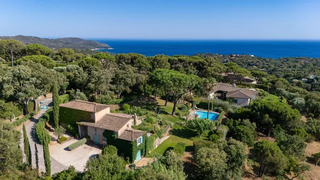 Villa in La Croix Valmer, French Riviera