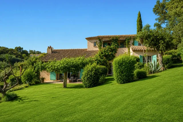 Villa in La Croix Valmer, French Riviera