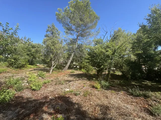 أرض في أوبيو، الريفييرا الفرنسية