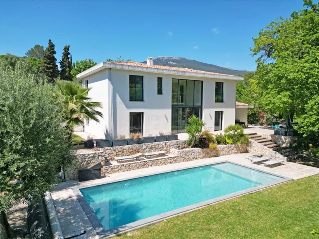 Villa in Roquefort Les Pins, French Riviera