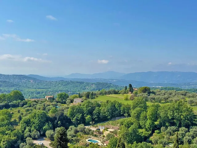Apartment in Chateauneuf Grasse, French Riviera