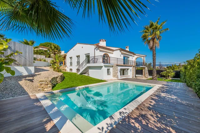 Villa in Antibes, French Riviera