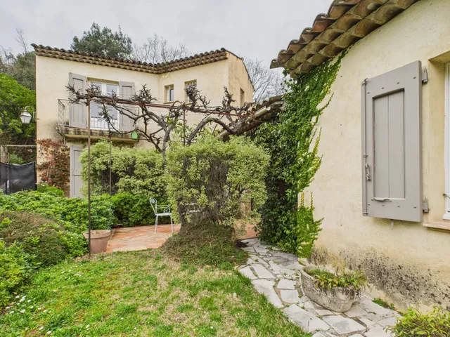 Villa in Roquefort Les Pins, French Riviera