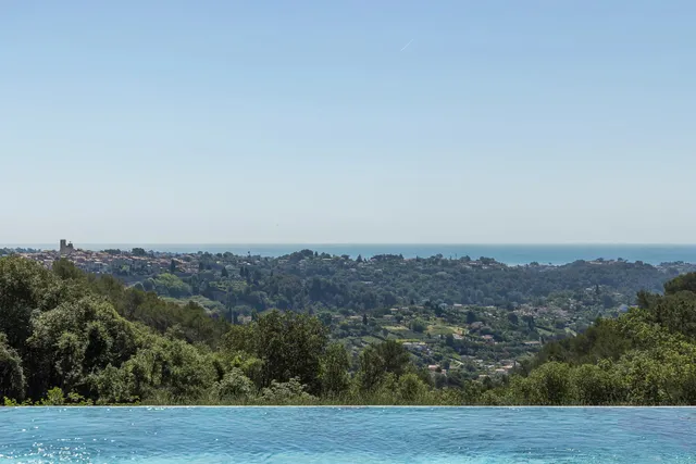 Villa in St Paul, French Riviera