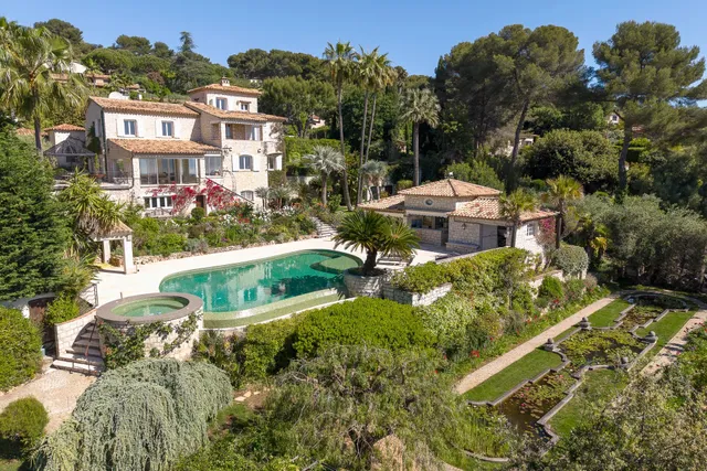 Villa in St Paul, French Riviera
