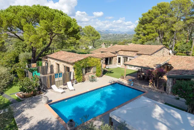 Villa in Mouans Sartoux, French Riviera