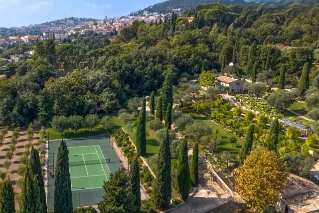 Stunning bastide with glorious views
