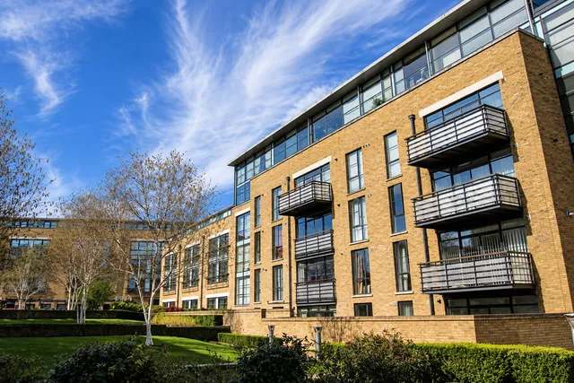 1 Goat Wharf, London TW8 0AS