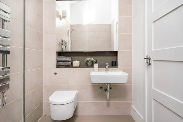 Flat 9, The Glassmills 101 Hamlet Gardens, London W6 0SX