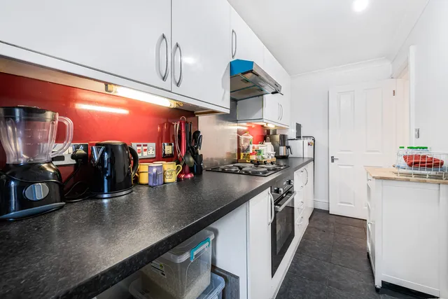 Flat 23, Grosslea 90 Bishopsford Road, Morden SM4 6BE