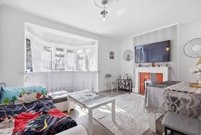 906 Hertford Road, Enfield EN3 6TP
