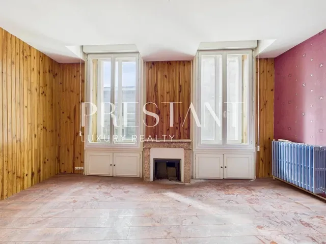 Prime Investment Opportunity in Central Bordeaux – Approved Subdivision – High Yield Potential