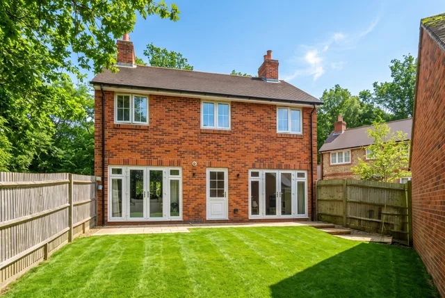 39 Bailey Road, Rowlands Castle PO9 6BF