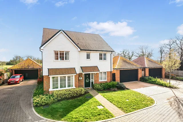 17 The Bentletts, Collier Street, Maidstone, Yalding