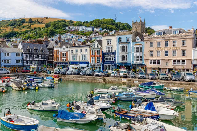 2a Church Close, Dartmouth TQ6 9DH