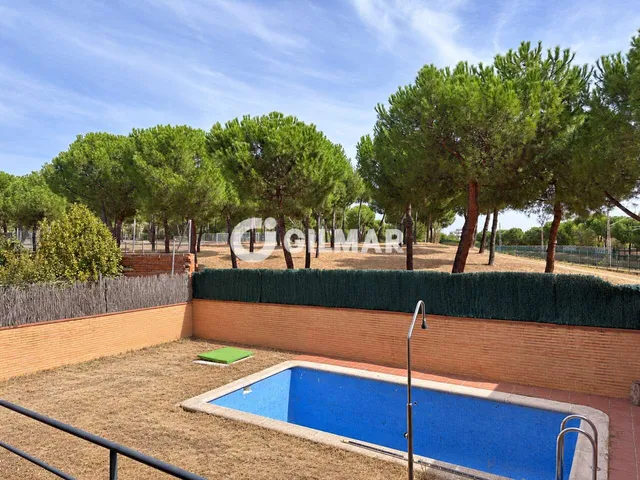 Semi-detached house in POZUELO DE ALARCÓN, Madrid