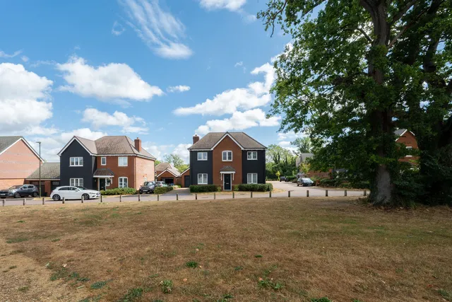 18 St Andrews Place, Hassocks BN6 9QE