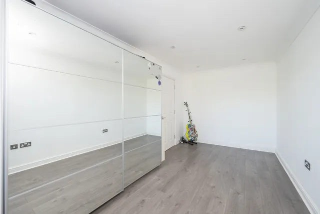 4 Winton Cottages Falmer Road, Brighton BN2 7FJ