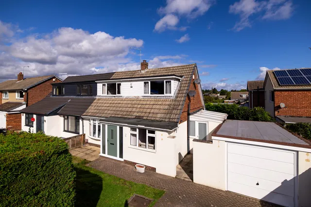 2 Long Meadowgate, Leeds LS25 2BX
