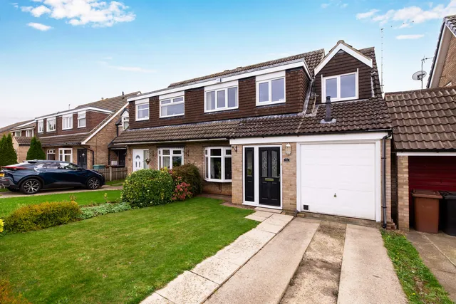 54 Braemar Drive, Leeds LS25 2NH