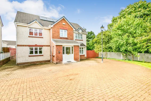24 Alloway Grove, Paisley PA2 7DQ