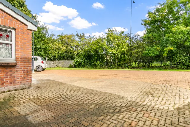 24 Alloway Grove, Paisley PA2 7DQ
