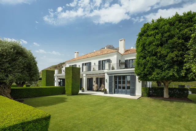 Villa in Marbella Golden Mile, Malaga
