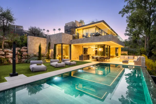 Villa in Nueva Andalucia, Malaga