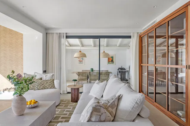 Villa in Nueva Andalucia, Malaga